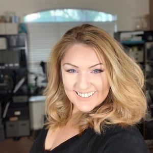 Meet your Posher, Mercedes